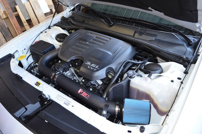 Injen 11-14 Chrysler 300/Dodge Charger/Challenger V6 3.6L Pentastar w/MR Tech&Heat Shield Polished S cold air intake