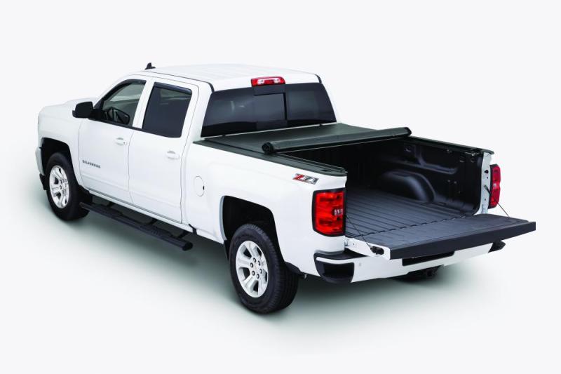 Tonno Pro 07-13 Chevy Silverado 1500 6.6ft Fleetside Lo-Roll Tonneau Cover with open truck bed for full access