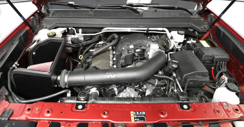 K&N 17-18 Chevrolet Colorado V6-3.6L F/I AirCharger Performance Intake in engine bay