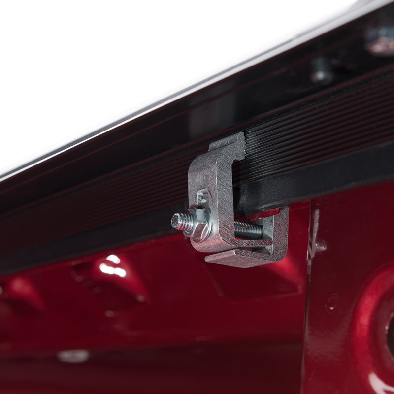 Installation clip for Tonno Pro 07-13 Chevy Silverado 1500 5.8ft Fleetside Lo-Roll Tonneau Cover