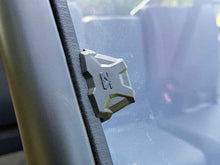 Load image into Gallery viewer, Seizmik 25+ CFMoto UForce 1000 XL Toolless Windshield-UV mount