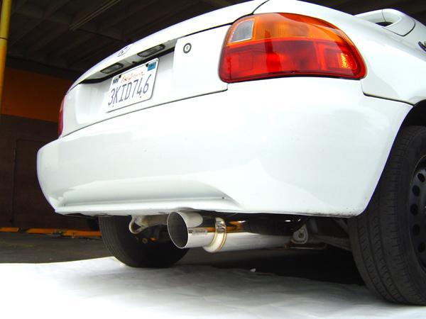 Invidia 92-95 Honda Del Sol Cat-Back Exhaust, performance car parts by DTX Performance, image of exhaust system on Del Sol