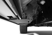 Load image into Gallery viewer, RealTruck 15-26 Ford F150 / 17-26 Ford F250/F350 SD Super Cab Traxio 5in Nerf Bars - Textured Black