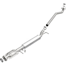 Load image into Gallery viewer, MagnaFlow Conv Direct Fit 2001-2003 Toyota Highlander V6 3.0L SS Catalytic Converter - DTX Performance