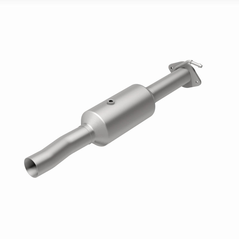 MagnaFlow 09-10 Ford F-550 Super Duty V10 6.8L Rear Underbody Direct Fit Catalytic Converter - DTX Performance