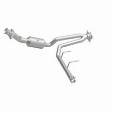 Load image into Gallery viewer, MagnaFlow 18-20 Ford F-150 V6 3.3L Right Underbody Direct-Fit Catalytic Converter - DTX Performance