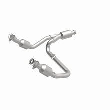 Load image into Gallery viewer, Magnaflow 14-15 Chevrolet Silverado 1500 5.3L Direct-Fit Catalytic Converter - DTX Performance