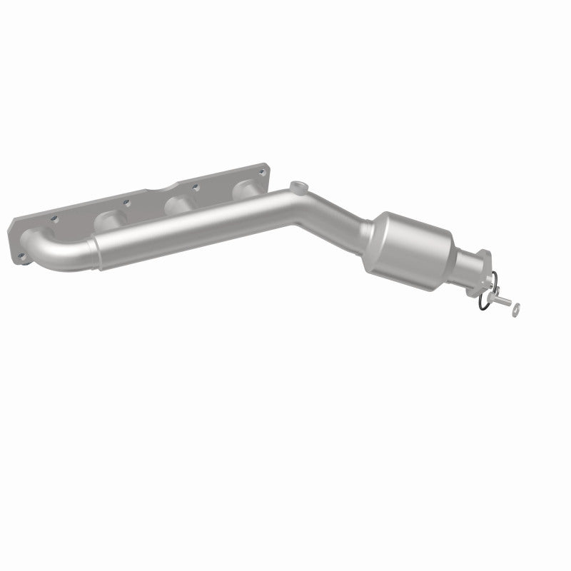 MagnaFlow Direct-Fit California Manifold Catalytic Converter 04-06 Nissan Titan 5.6L V8 - DTX Performance