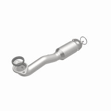 Load image into Gallery viewer, MagnaFlow 10-11 Honda CR-V California Catalytic Converter Direct Fit - DTX Performance