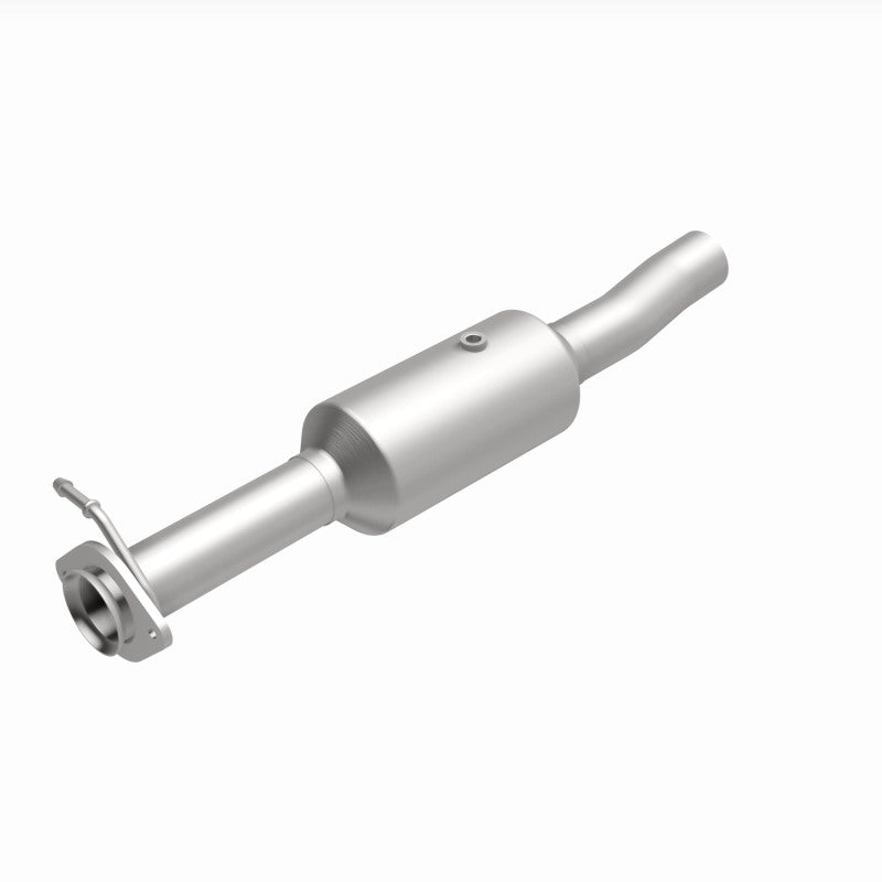 MagnaFlow 09-10 Ford F-550 Super Duty V10 6.8L Rear Underbody Direct Fit Catalytic Converter - DTX Performance