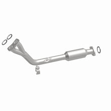 Load image into Gallery viewer, MagnaFlow Converter Direct Fit California Grade 96-98 Toyota 4Runner 2.7L - DTX Performance