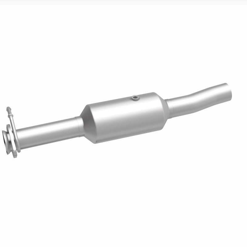 MagnaFlow 09-10 Ford F-550 Super Duty V10 6.8L Rear Underbody Direct Fit Catalytic Converter - DTX Performance