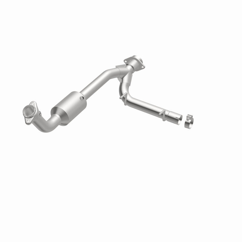 MagnaFlow Conv Direct Fit 05-06 Lincoln Navigator 5.4L w/ 3in Main Piping - DTX Performance