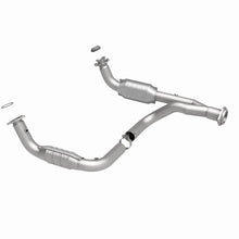 Load image into Gallery viewer, MagnaFlow Conv DF 07-09 Hummer Truck H2 Y-Pipe Assy - DTX Performance