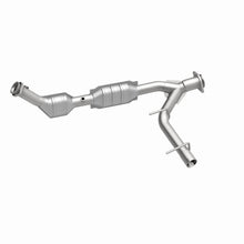 Load image into Gallery viewer, MagnaFlow Conv DF 03-04 Exped 4.6L Passenger Side OEM - DTX Performance