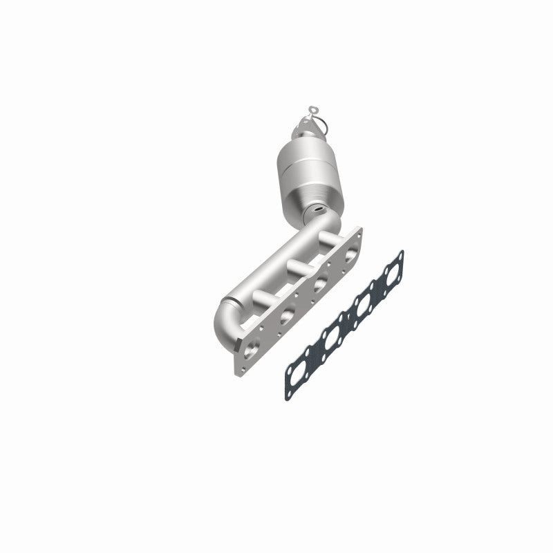 MagnaFlow Direct-Fit SS Catalytic Converter 04-06 Nissan Titan 5.6L V8 (California) - DTX Performance