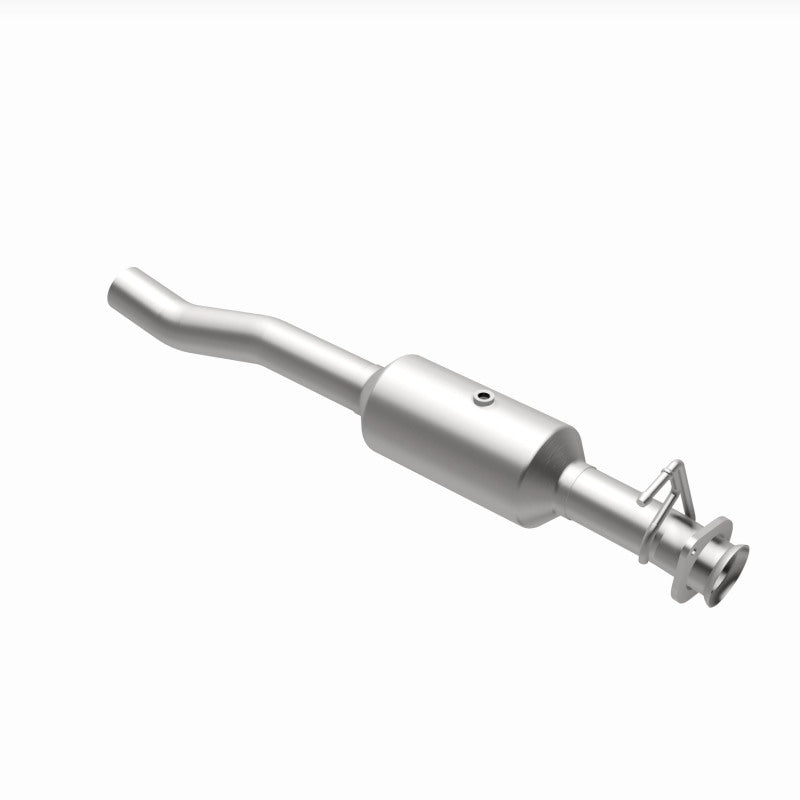 MagnaFlow 16-19 Ford F-650 V10 6.8L Underbody Direct Fit Catalytic Converter - DTX Performance