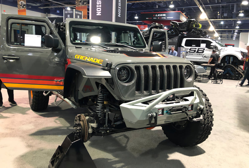 Oracle Oculus Bi-LED Projector Headlights for Jeep JL/Gladiator JT - Matte Black - 5500K - DTX Performance