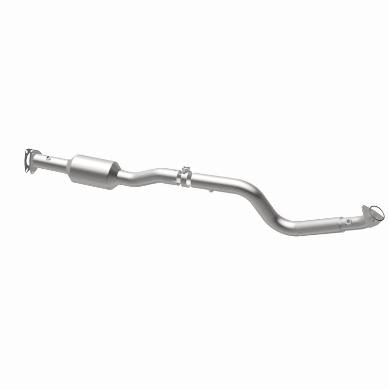 MagnaFlow 2009 Chevrolet Express 4500 V8 6.0L Right Underbody Catalytic Converter - DTX Performance