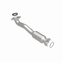 Load image into Gallery viewer, MagnaFlow 10-11 Honda CR-V California Catalytic Converter Direct Fit - DTX Performance