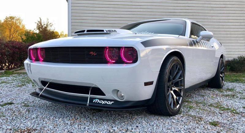 Oracle 08-14 Dodge Challenger Dynamic Surface Mount Headlight Halo Kit - ColorSHIFT - Dynamic - DTX Performance