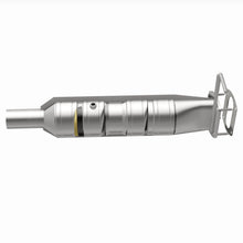 Load image into Gallery viewer, MagnaFlow 09-17 Ford F53 V10 6.8L Underbody Direct Fit Catalytic Converter - DTX Performance