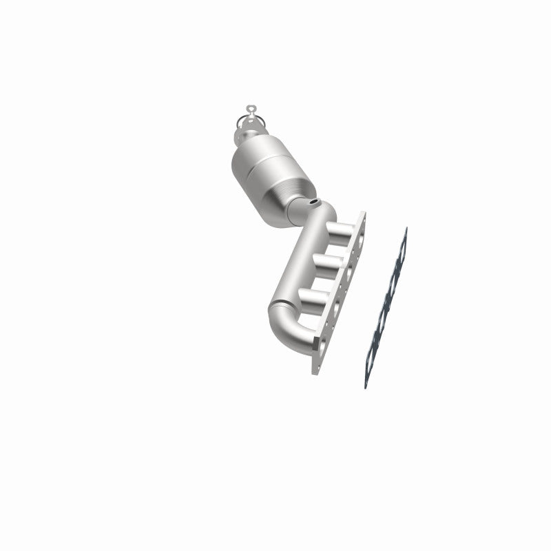 MagnaFlow Direct-Fit SS Catalytic Converter 04-06 Nissan Titan 5.6L V8 (California) - DTX Performance