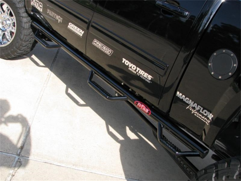 N-Fab Nerf Step 07-13 Chevy-GMC 1500 Crew Cab 5.7ft Bed - Gloss Black - Bed Access - 3in - DTX Performance