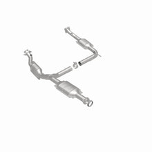 Load image into Gallery viewer, Magnaflow Conv DF 02-03 Ford Explorer 4.0L / 02-03 Mercury Mountaineer 4.0L (California) - DTX Performance