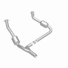 Load image into Gallery viewer, MagnaFlow 10-11 Jeep Wrangler 3.8L Direct Fit CARB Compliant Catalytic Converter - DTX Performance