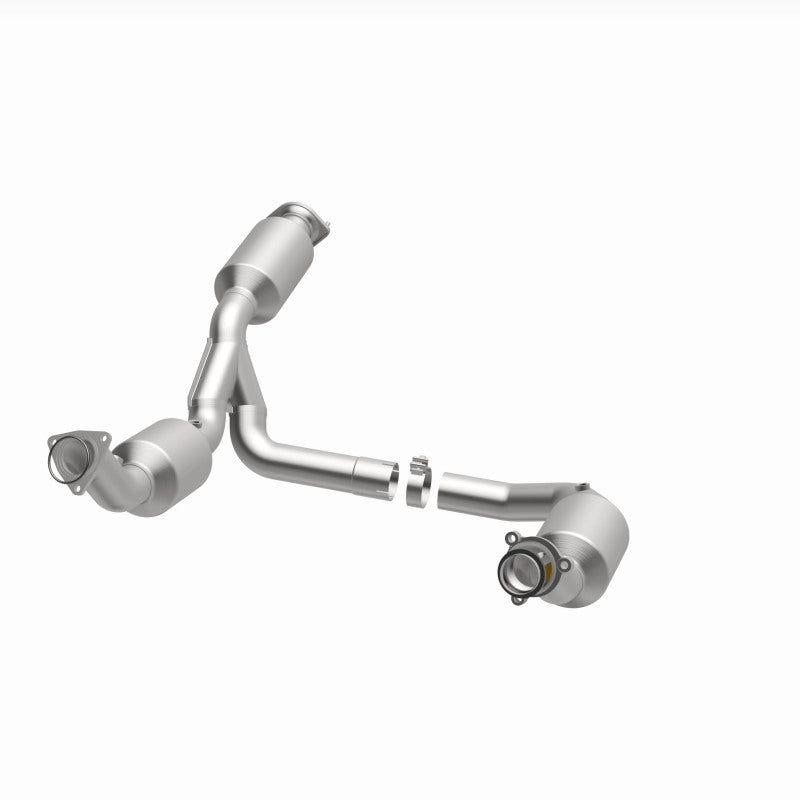 MagnaFlow 2021 Chevrolet Express 2500 4.3L Underbody Direct-Fit Catalytic Converter - DTX Performance