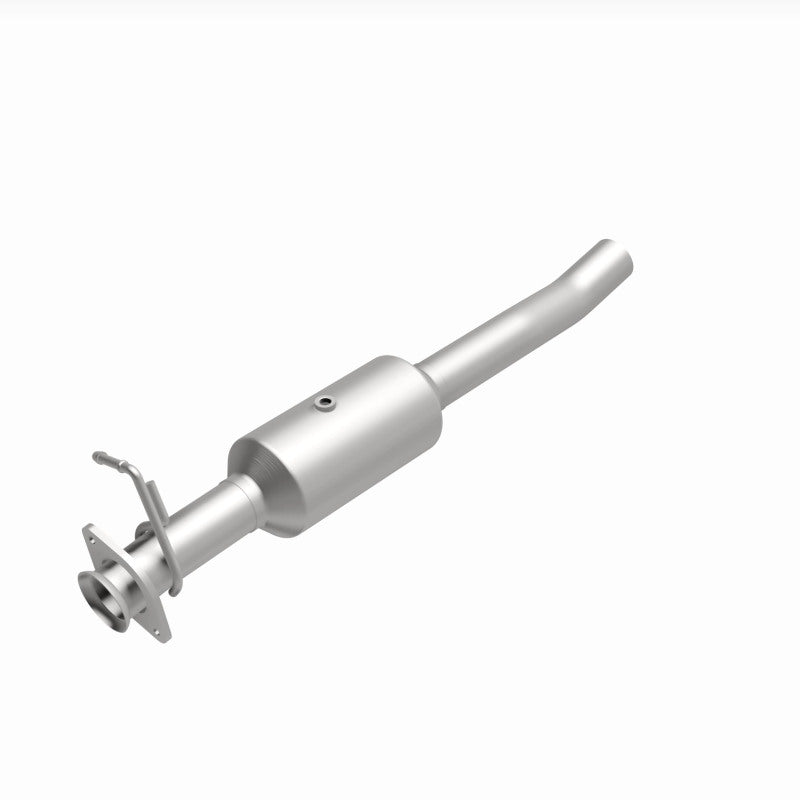 MagnaFlow 16-19 Ford F-650 V10 6.8L Underbody Direct Fit Catalytic Converter - DTX Performance