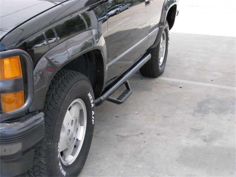 N-Fab Nerf Step 92-99 Chevy-GMC Tahoe/Yukon/Silverado(Mexico) SUV 2 Door - Gloss Black - W2W - 3in - DTX Performance