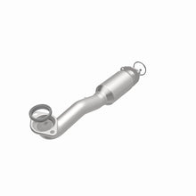 Load image into Gallery viewer, MagnaFlow 10-11 Honda CR-V California Catalytic Converter Direct Fit - DTX Performance