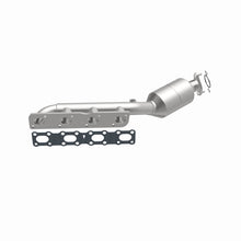 Load image into Gallery viewer, MagnaFlow Direct-Fit SS Catalytic Converter 04-06 Nissan Titan 5.6L V8 (California) - DTX Performance