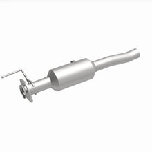 Load image into Gallery viewer, MagnaFlow 18-19 Ford F-450 Super Duty V10 6.8L Underbody Direct Fit Catalytic Converter - DTX Performance