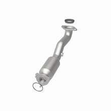 Load image into Gallery viewer, MagnaFlow 10-11 Honda CR-V California Catalytic Converter Direct Fit - DTX Performance