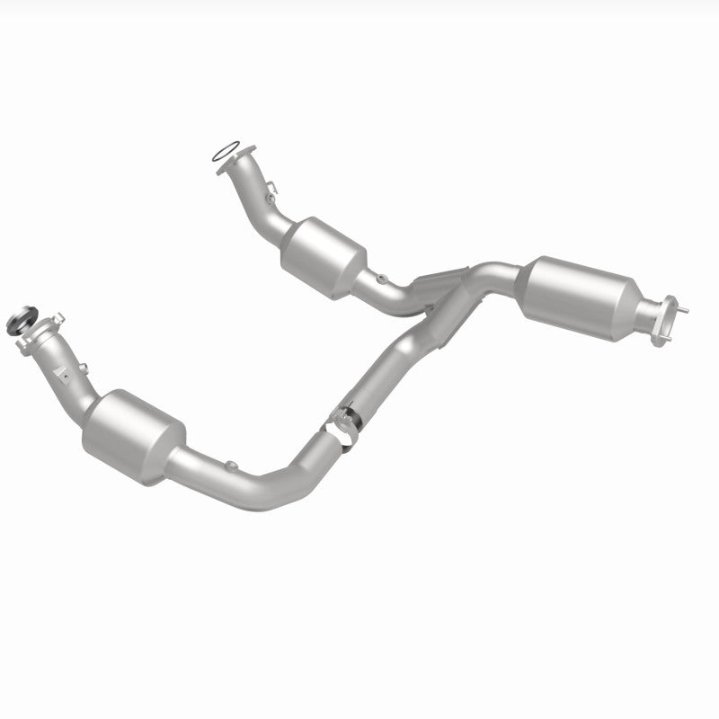 MagnaFlow 2021 Chevrolet Express 2500 4.3L Underbody Direct-Fit Catalytic Converter - DTX Performance