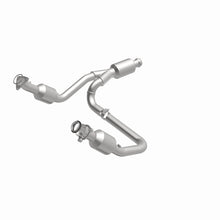 Load image into Gallery viewer, Magnaflow 14-15 Chevrolet Silverado 1500 5.3L Direct-Fit Catalytic Converter - DTX Performance