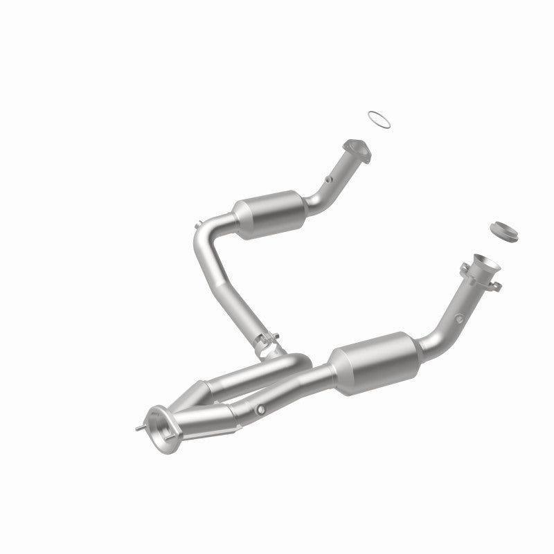 MagnaFlow Conv Direct Fit OEM 2005 GMC Sierra/Chevrolet Silverado 1500/Cadillac Escalade Underbody - DTX Performance