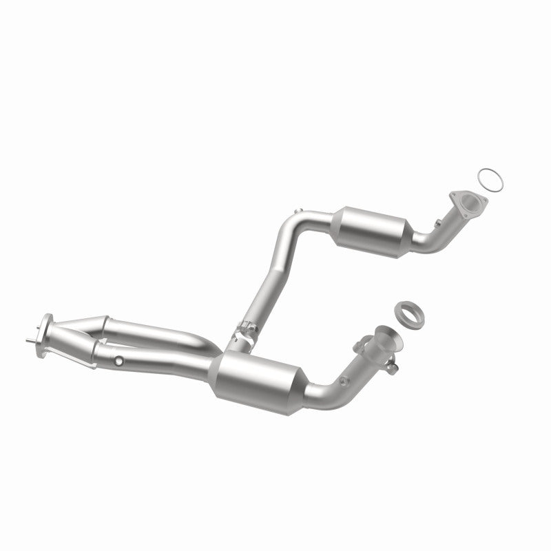 MagnaFlow Conv Direct Fit OEM 2005 GMC Sierra/Chevrolet Silverado 1500/Cadillac Escalade Underbody - DTX Performance