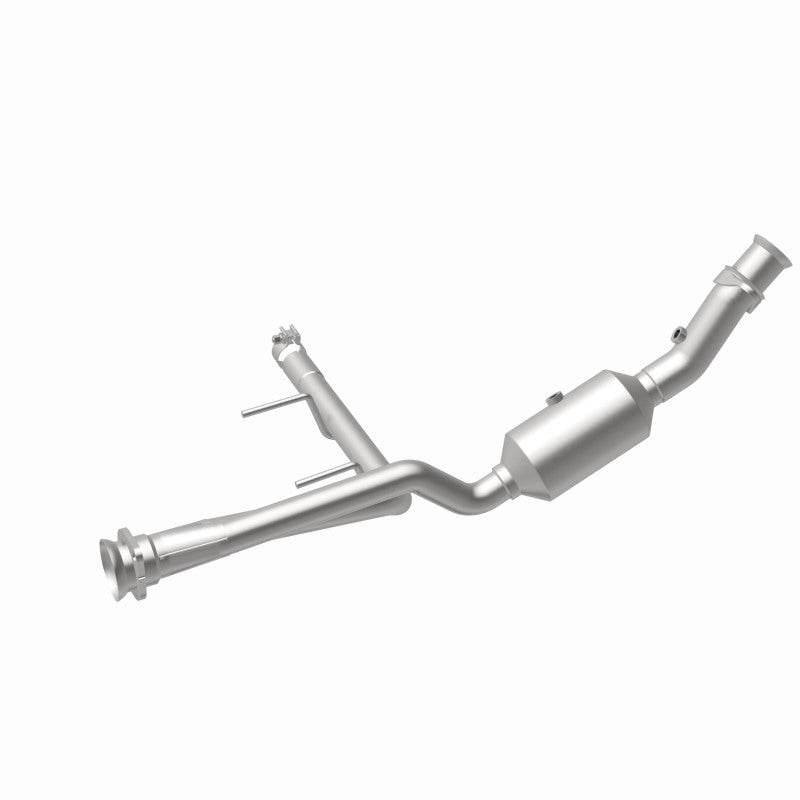 MagnaFlow 18-20 Ford F-150 V6 3.3L Right Underbody Direct-Fit Catalytic Converter - DTX Performance