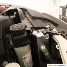 Load image into Gallery viewer, Mishimoto 92-99 BMW E36 Manual Aluminum Radiator - DTX Performance