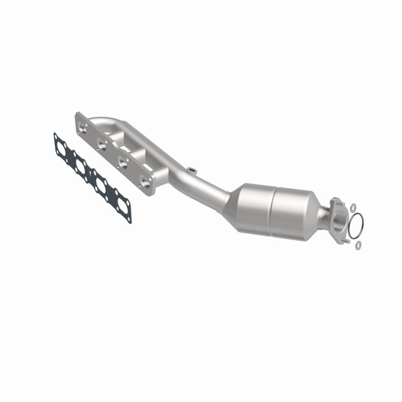 MagnaFlow Direct-Fit SS Catalytic Converter 04-06 Nissan Titan 5.6L V8 (California) - DTX Performance