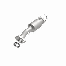 Load image into Gallery viewer, MagnaFlow 15-17 Honda Fit L4 1.5L OEM Grade Direct Fit Catalytic Converter - DTX Performance