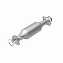 Load image into Gallery viewer, MagnaFlow California Direct-Fit Catalytic Converter 97-01 Honda CR-V L4 2.0L - DTX Performance