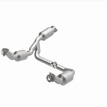 Load image into Gallery viewer, MagnaFlow 2021 Chevrolet Express 2500 4.3L Underbody Direct-Fit Catalytic Converter - DTX Performance