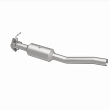 Load image into Gallery viewer, MagnaFlow 16-19 Ford F-53 V10 6.8L Underbody Direct-Fit Catalytic Converter - DTX Performance