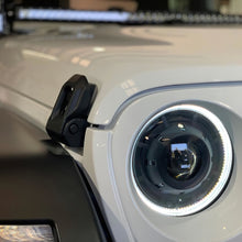 Load image into Gallery viewer, Oracle Jeep JL/Gladiator JT Oculus Switchback Bi-LED Projector Headlights - Amber/White Switchback - DTX Performance