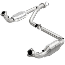 Load image into Gallery viewer, MagnaFlow Conv DF 07-09 Chevrolet/GMC Silverado/Sierra 2500 HD 6.0L Y-Pipe Assembly excludes Classic - DTX Performance